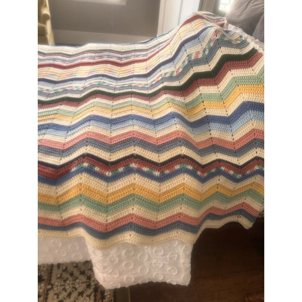 Vintage Multicolor Afghan Throw Blanket 64x80 Home decor Bedroom Living room